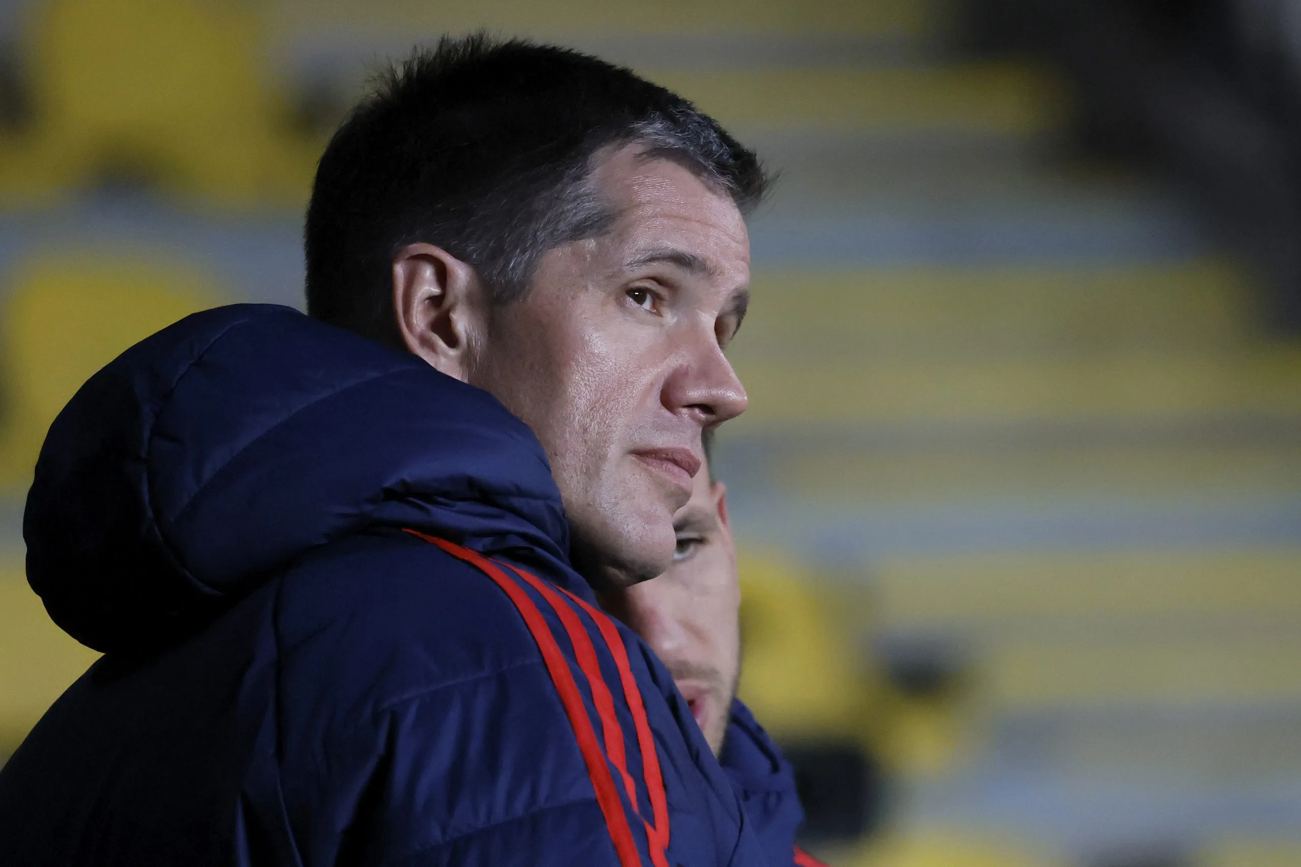 Michael Clark deberá abandonar a la U.