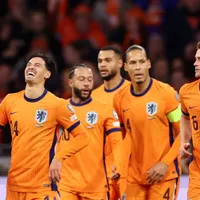 Holanda vence Lituânia e garante vaga da Copa do Mundo