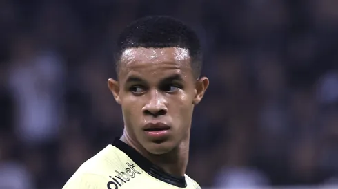 Pedro pode voltar ao futebol brasileiro – Foto: Marcello Zambrana/AGIF