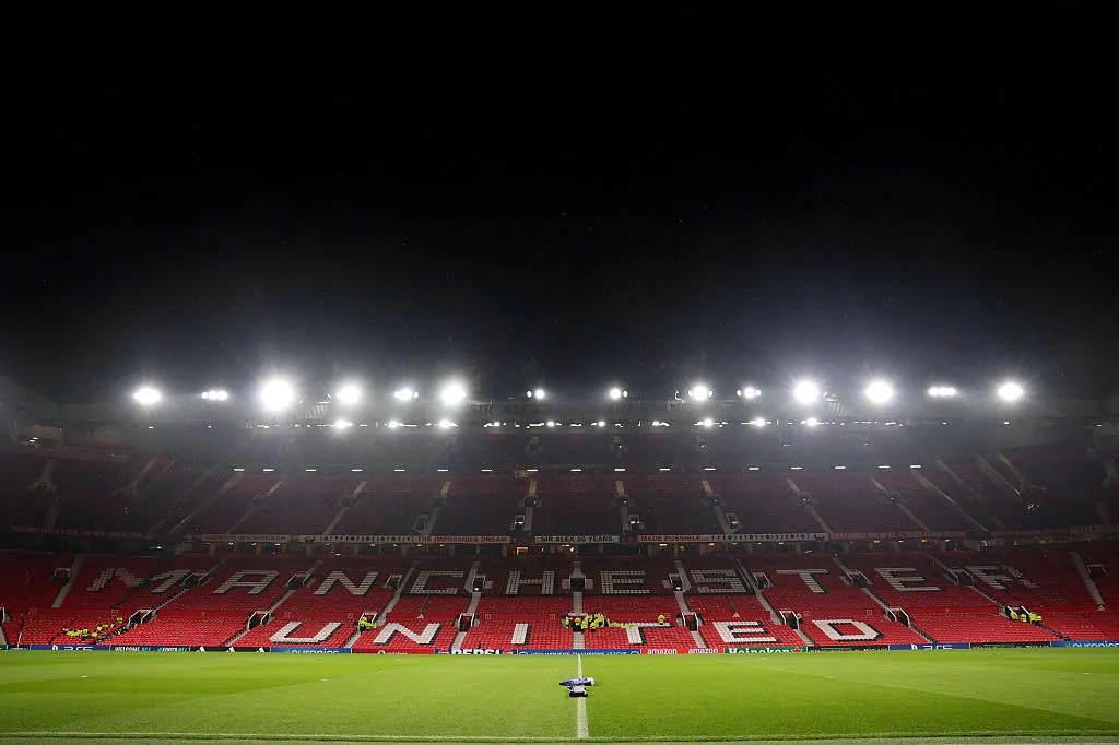 Na última rodada, o Manchester United mandou seu jogo no Old Trafford - Foto: Carl Recine/Getty Images