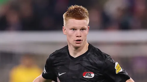 Liverpool cogita atravessar o Barcelona para fechar com Kees Smit, do AZ. (Photo by Ryan Pierse/Getty Images)