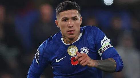Enzo Fernández está totalmente focado no Chelsea e acordo com o Real Madrid fica mais longe. Foto: Steve Bardens/Getty Images