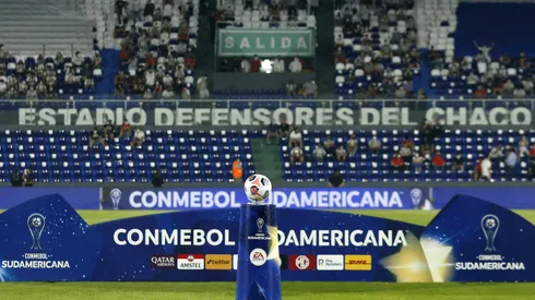 Estádio Defensores del Chaco na final da Sul-Americana. O estádio vai sediar uma final do torneio novamente neste sábado (22) entre Atlético-MG x Lanús (Foto: Cesar Olmedo – Pool/Getty Images)