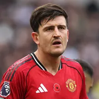 Manchester United quer reduzir salários de Maguire e Casemiro