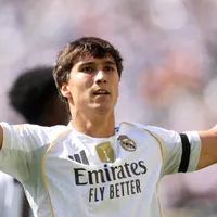 Perdió lugar en Real Madrid tras la llegada de Franco Mastantuono y ahora podría ser compañero de Dibu Martínez en Aston Villa por 20 millones