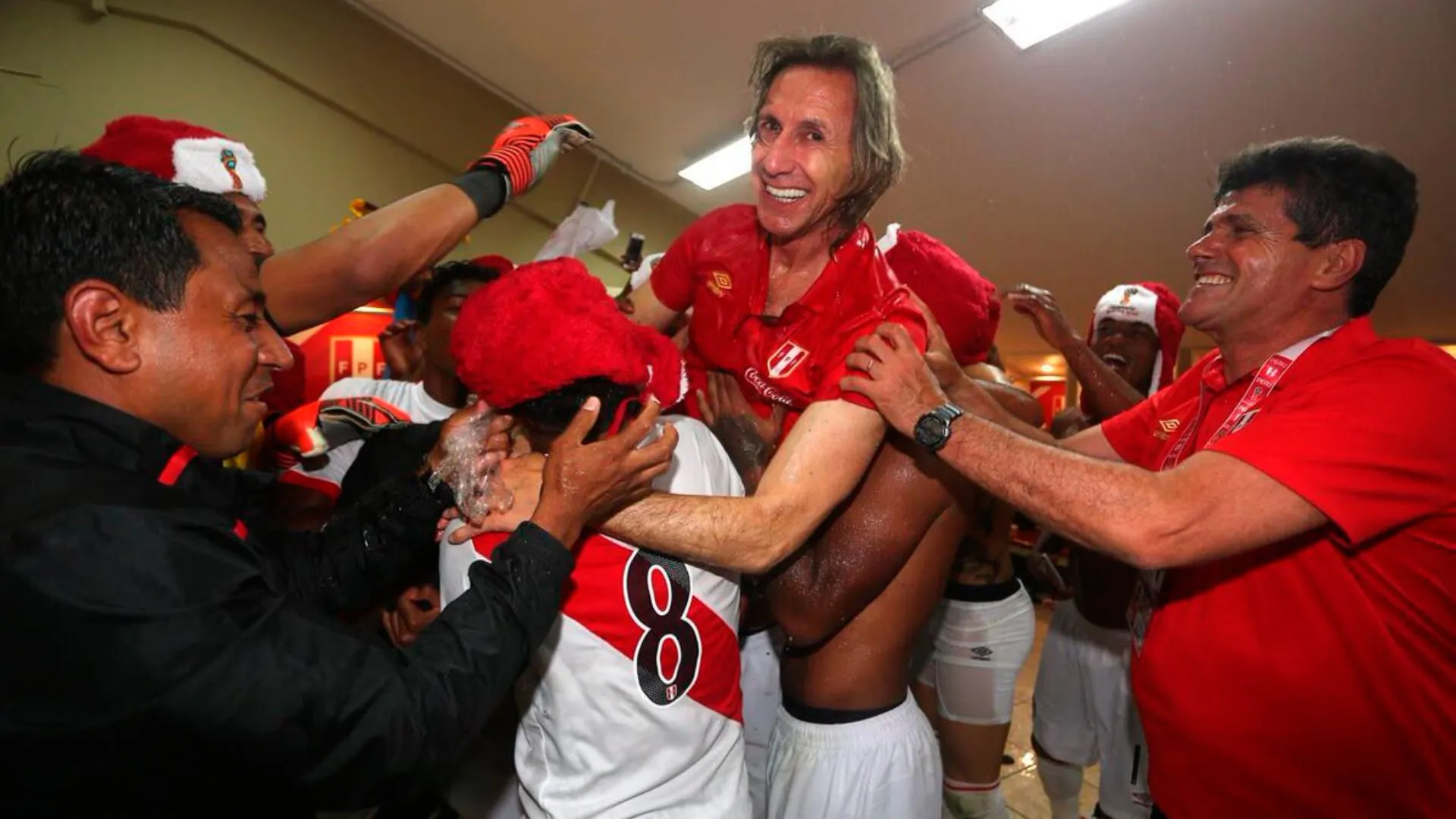 Ricardo Gareca el día que Perú clasificó al Mundial de Rusia 2018. (Foto: X).