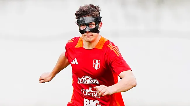 Fabio Gruber jugando para la Selección Peruana. (Foto: Getty Images)