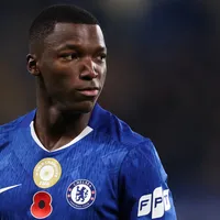 ¡Escándalo mundial! Representante de Moisés Caicedo inhabilitado por “prácticas antiéticas”