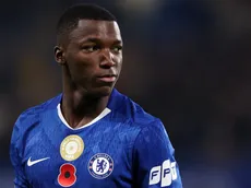 ¡Escándalo mundial! Representante de Moisés Caicedo inhabilitado por "prácticas antiéticas"