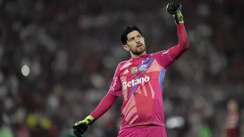 RJ – RIO DE JANEIRO – 19/10/2025 – BRASILEIRO A 2025, FLAMENGO X PALMEIRAS – Rossi goleiro do Flamengo durante partida contra o Palmeiras no estadio Maracana pelo campeonato Brasileiro A 2025. Foto: Thiago Ribeiro/AGIF