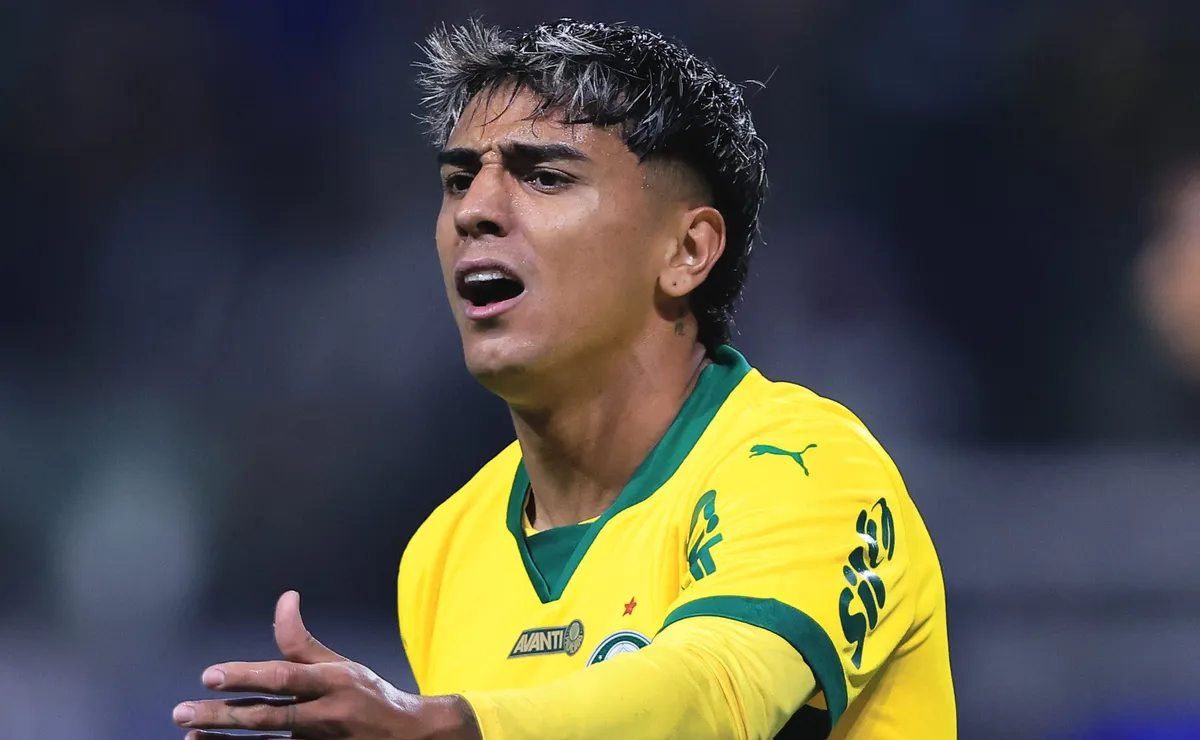 Ele fica: Empresário nega sondagem do Boca e Palmeiras reafirma permanência de Facundo Torres