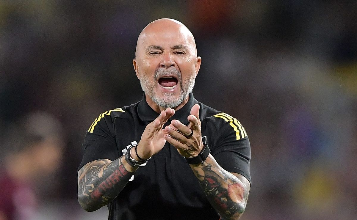 Jorge Sampaoli cobra mudança de atitude do elenco do Atlético para final da Copa Sul-Americana