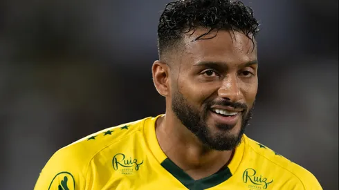 RJ – RIO DE JANEIRO – 06/11/2025 – BRASILEIRO A 2025, FLUMINENSE X MIRASSOL – Reinaldo jogador do Mirassol durante partida contra o Fluminense no estadio Maracana pelo campeonato Brasileiro A 2025. Foto: Jorge Rodrigues/AGIF