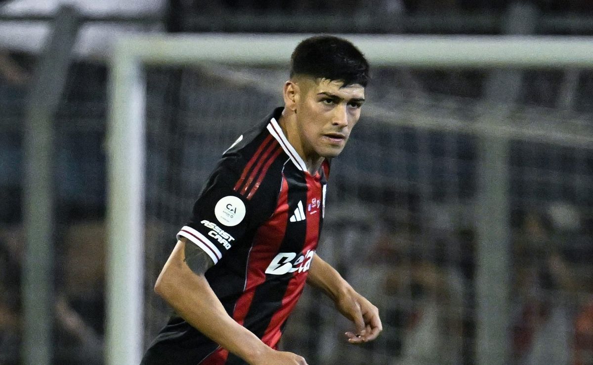 Vitão deve jogar na Europa e Flamengo pode fazer investida milionária por Lauato Rivero, do River Plate