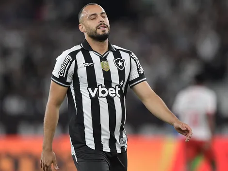Arthur Cabral completa quase três meses sem marcar pelo Botafogo
