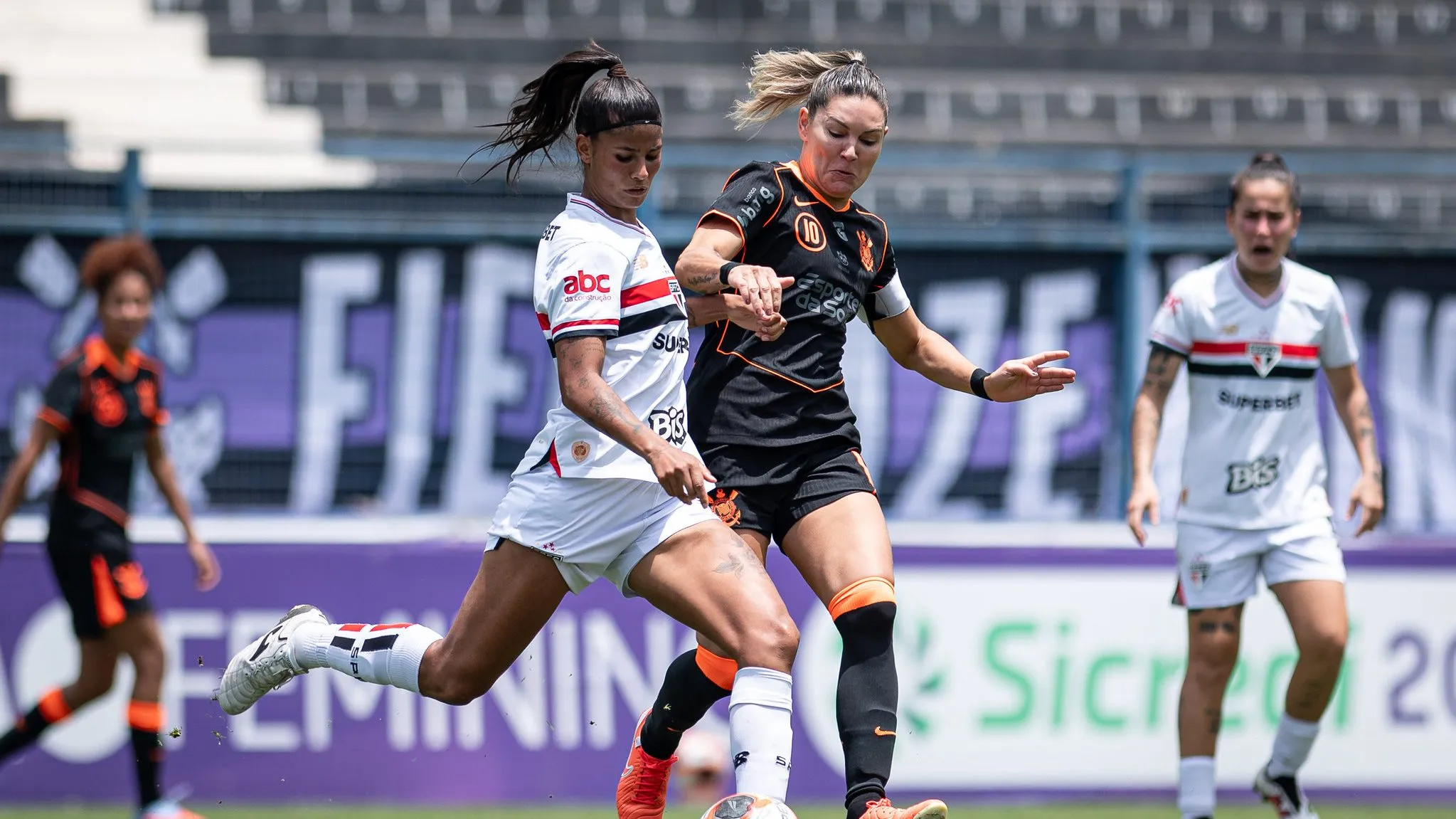 São Paulo e Corinthians em campo pelo Paulistão Feminino 2025