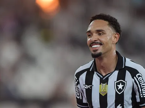 Vitinho busca mais títulos pelo Botafogo e relembra final da Libertadores