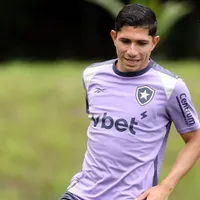 Savarino abre o jogo e reconhece que as mudanças atrapalharam o ano do Botafogo: “Difícil para se adaptar”