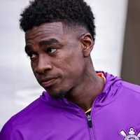 Félix Torres afronta la prueba final en la selección ante la pérdida de espacios en el Corinthians