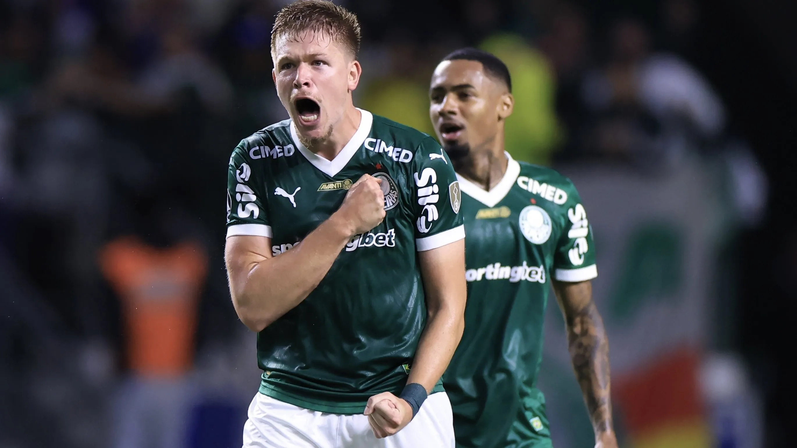 SP – SAO PAULO – 30/10/2025 – COPA LIBERTADORES 2025, PALMEIRAS X LDU – Bruno Fuchs jogador do Palmeiras comemora seu gol durante partida contra o LDU no estadio Arena Allianz Parque pelo campeonato Copa Libertadores 2025. Foto: Marcello Zambrana/AGIF
