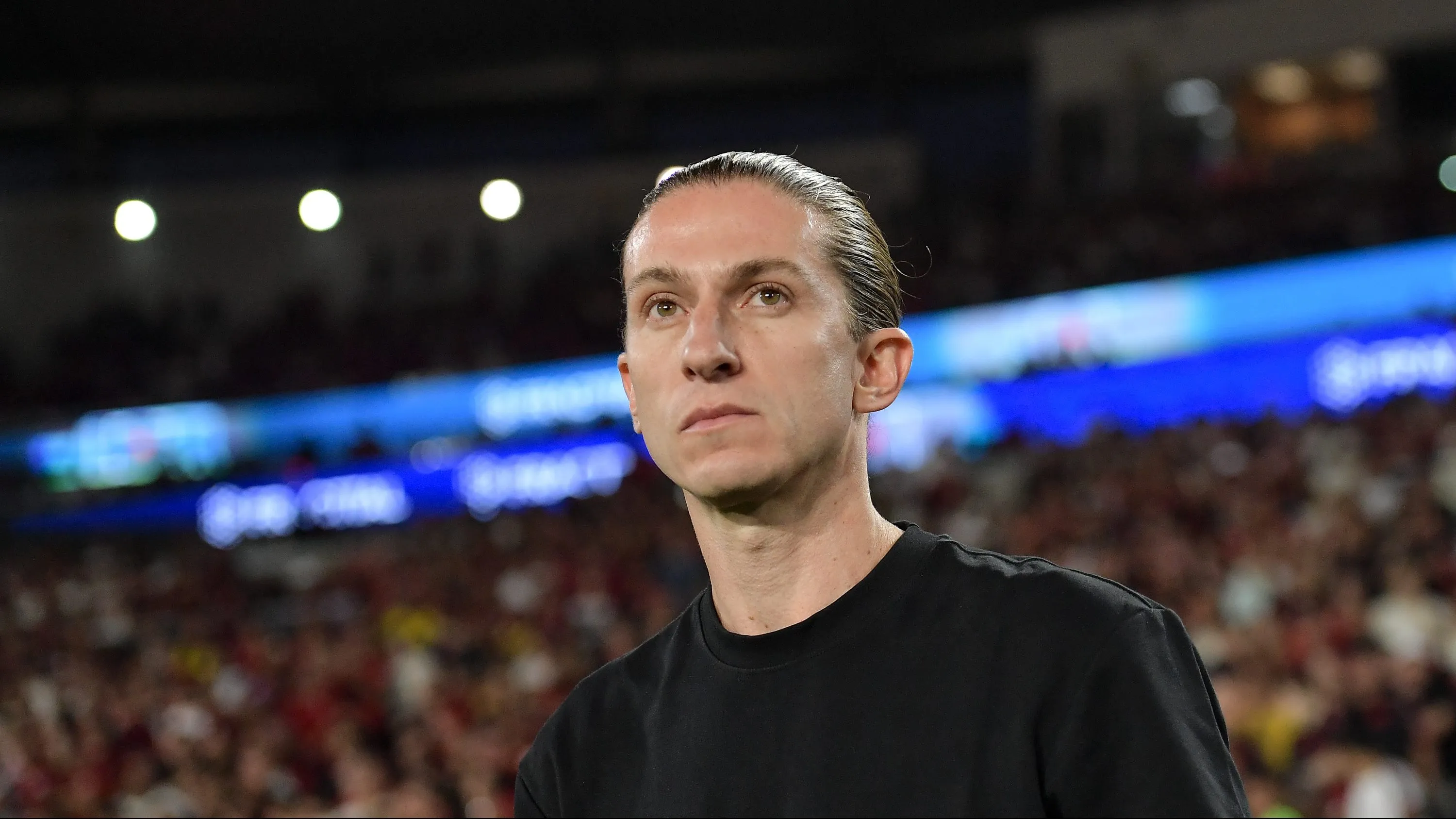 RJ – RIO DE JANEIRO – 09/11/2025 – BRASILEIRO A 2025, FLAMENGO X SANTOS – Filipe Luis tecnico do Flamengo durante partida contra o Santos no estadio Maracana pelo campeonato Brasileiro A 2025. Foto: Thiago Ribeiro/AGIF