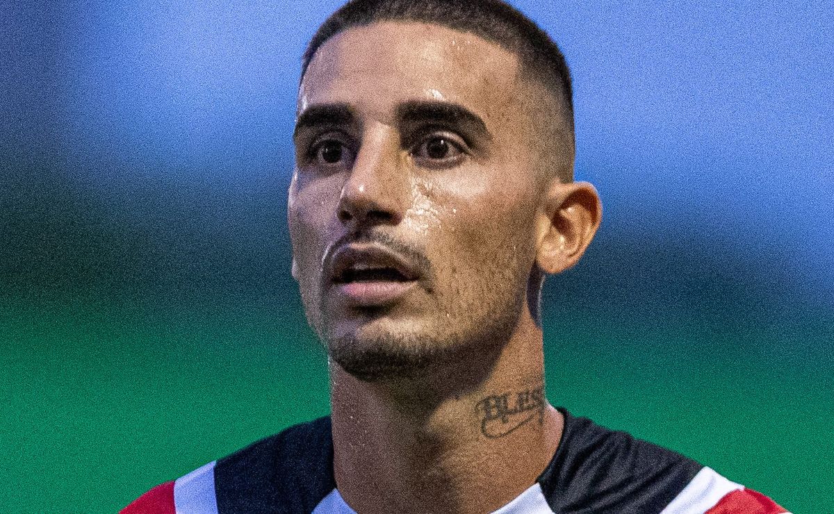 “Não foi homem”; Thiago Galhardo faz acusação a Taison por postura na época de Internacional