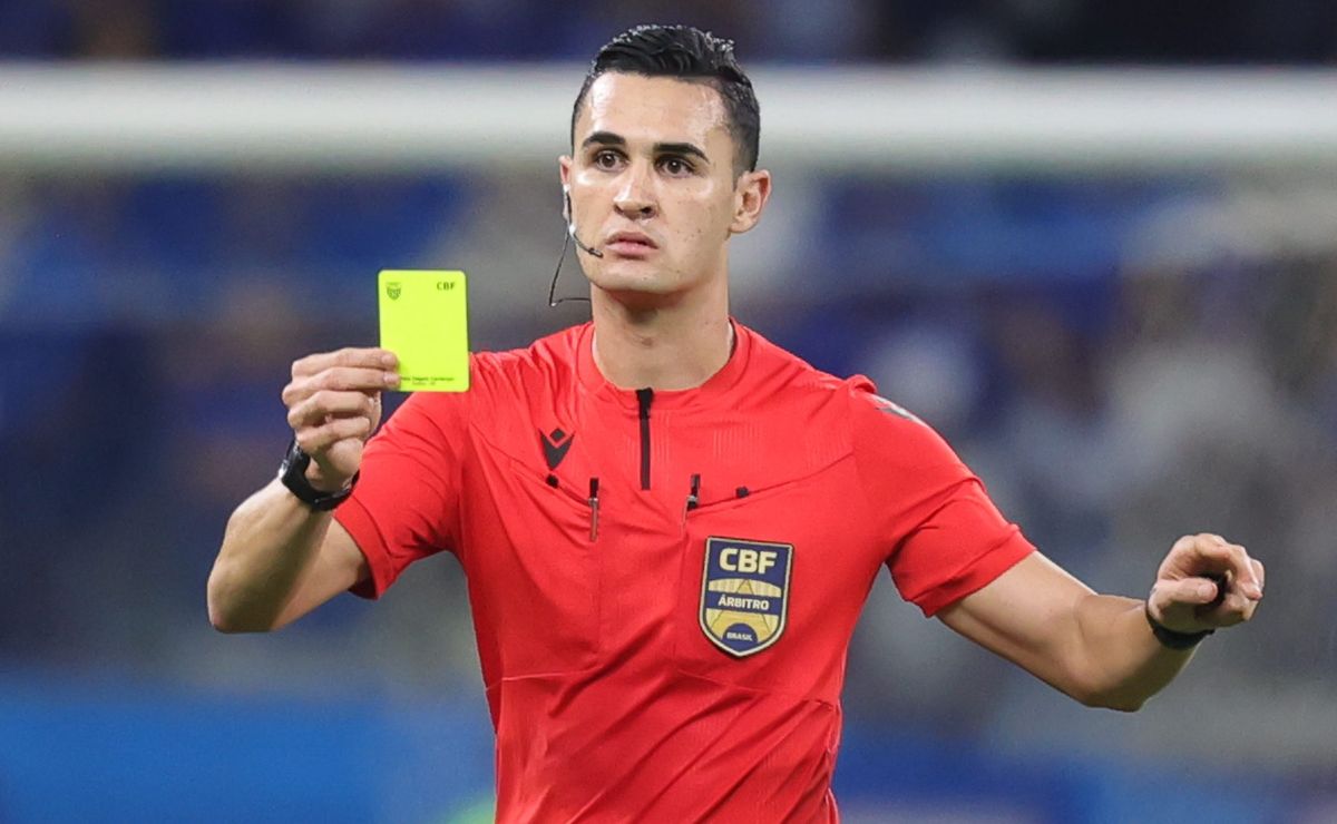 Torcida do Santos critica escalação de Matheus Candançan para duelo contra o Mirassol: “Perdemos!”