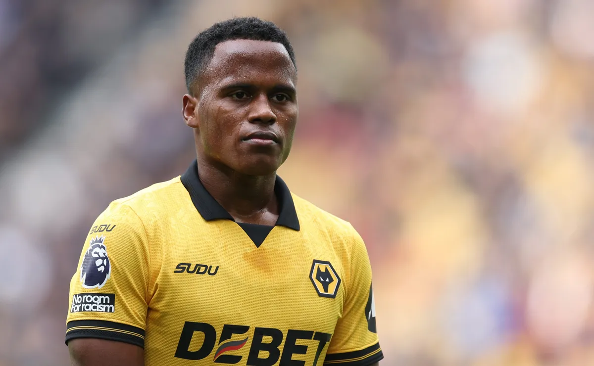 NOS PLANOS DO VERDÃO? Arias responde sobre saída da Inglaterra na próxima janela