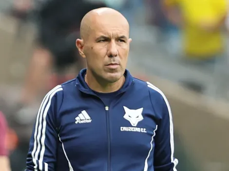 Leonardo Jardim se preocupa com a lista de pendurados do Cruzeiro