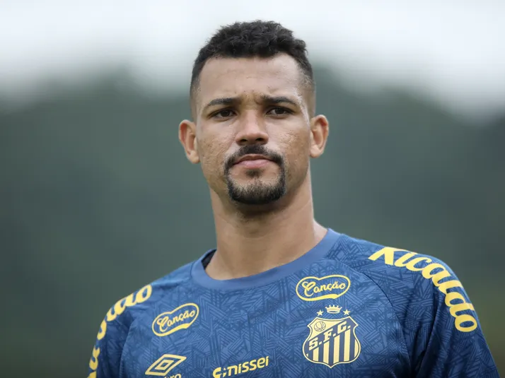 Zé Ivaldo, do Cruzeiro, bate a meta e será comprado pelo Santos