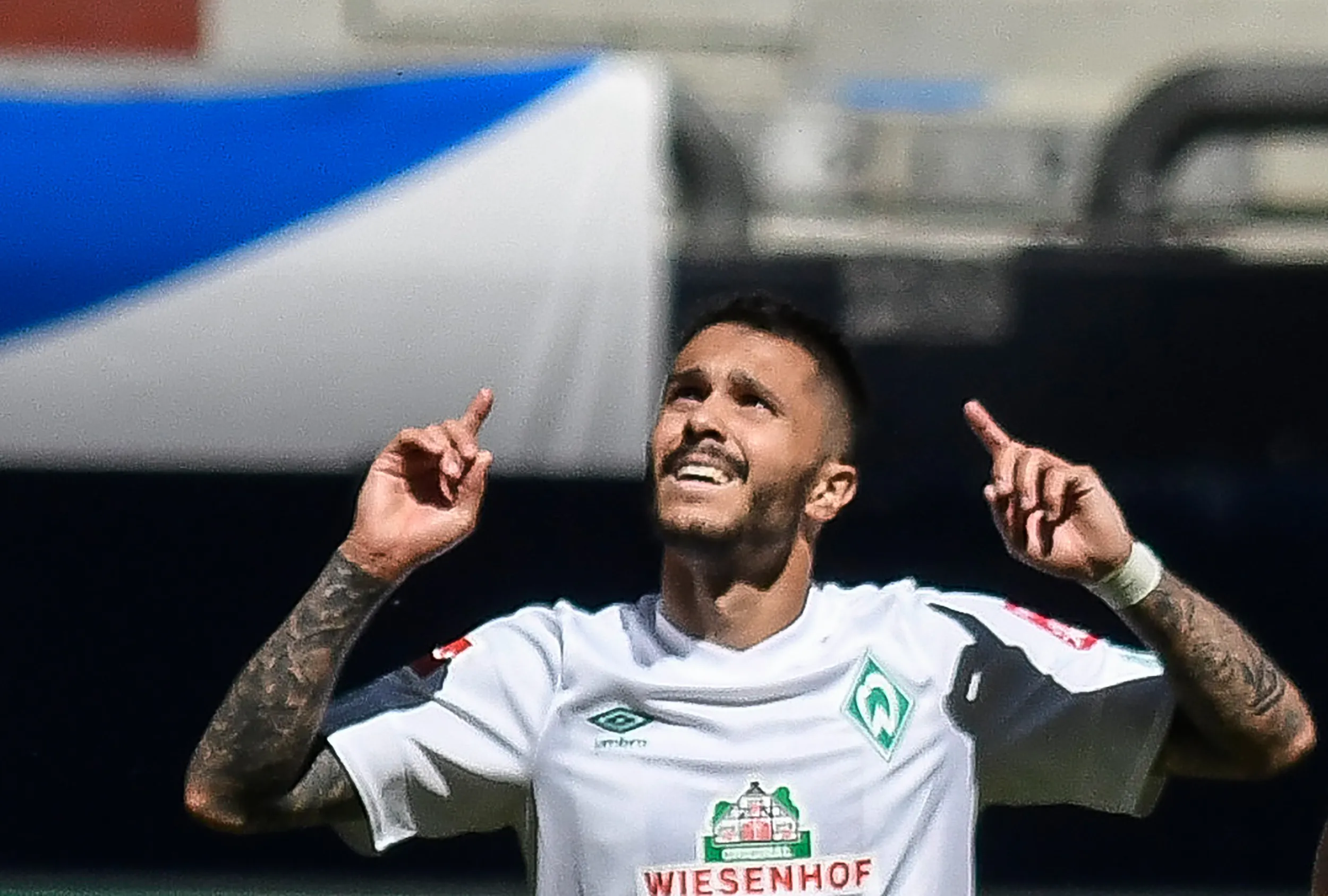 Leonardo Bittencourt durante confronto entre Werder Bremen e Schalke 04 na Bundesliga 2019/20. (Photo by Bernd Thissen/Pool via Getty Images)