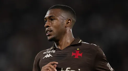 Rayan jogador do Vasco comemora seu gol durante partida contra o Fluminense no estadio Maracana pelo campeonato Brasileiro A 2025. Foto: Jorge Rodrigues/AGIF