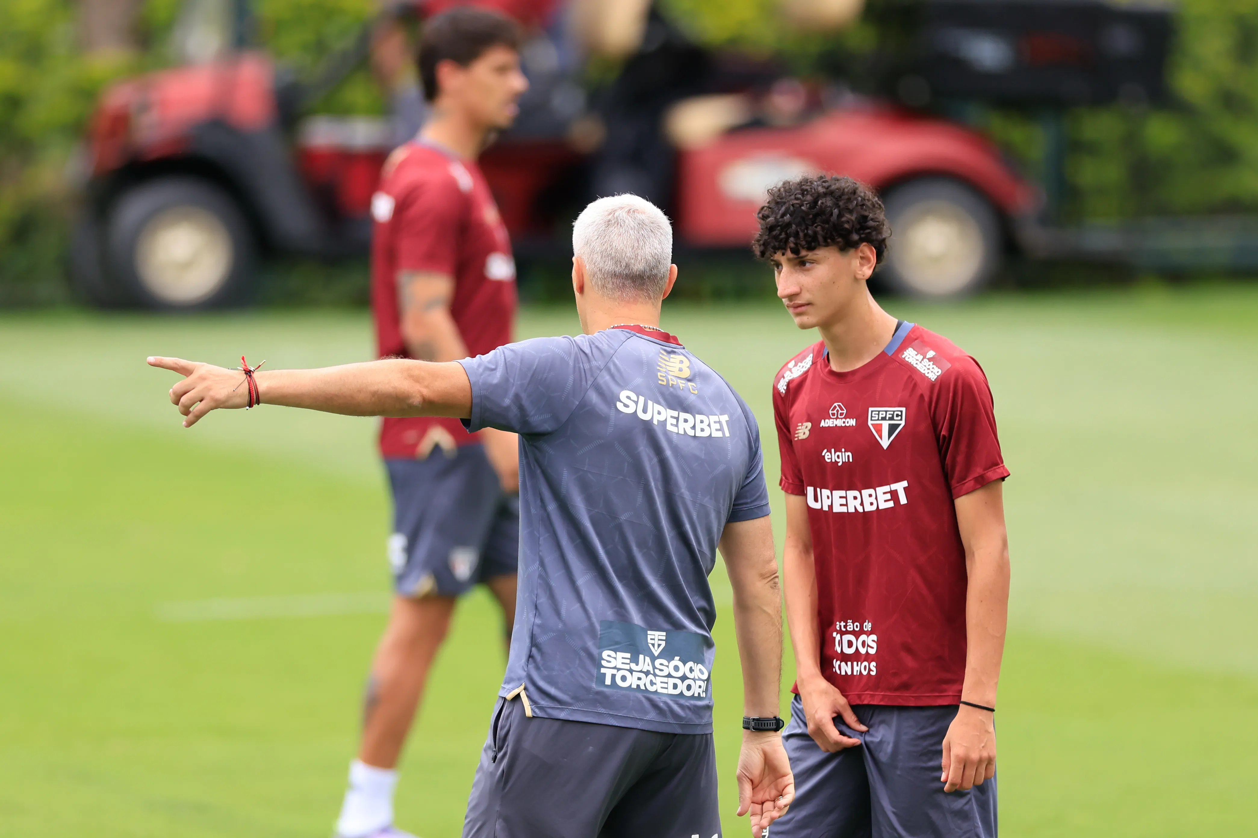 Hernan Crespo técnico do São Paulo durante treino no CT Barra Funda. Foto: Marcello Zambrana/AGIF