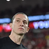 Oito jogadores pendurados preocupam Flamengo para o Fla-Flu