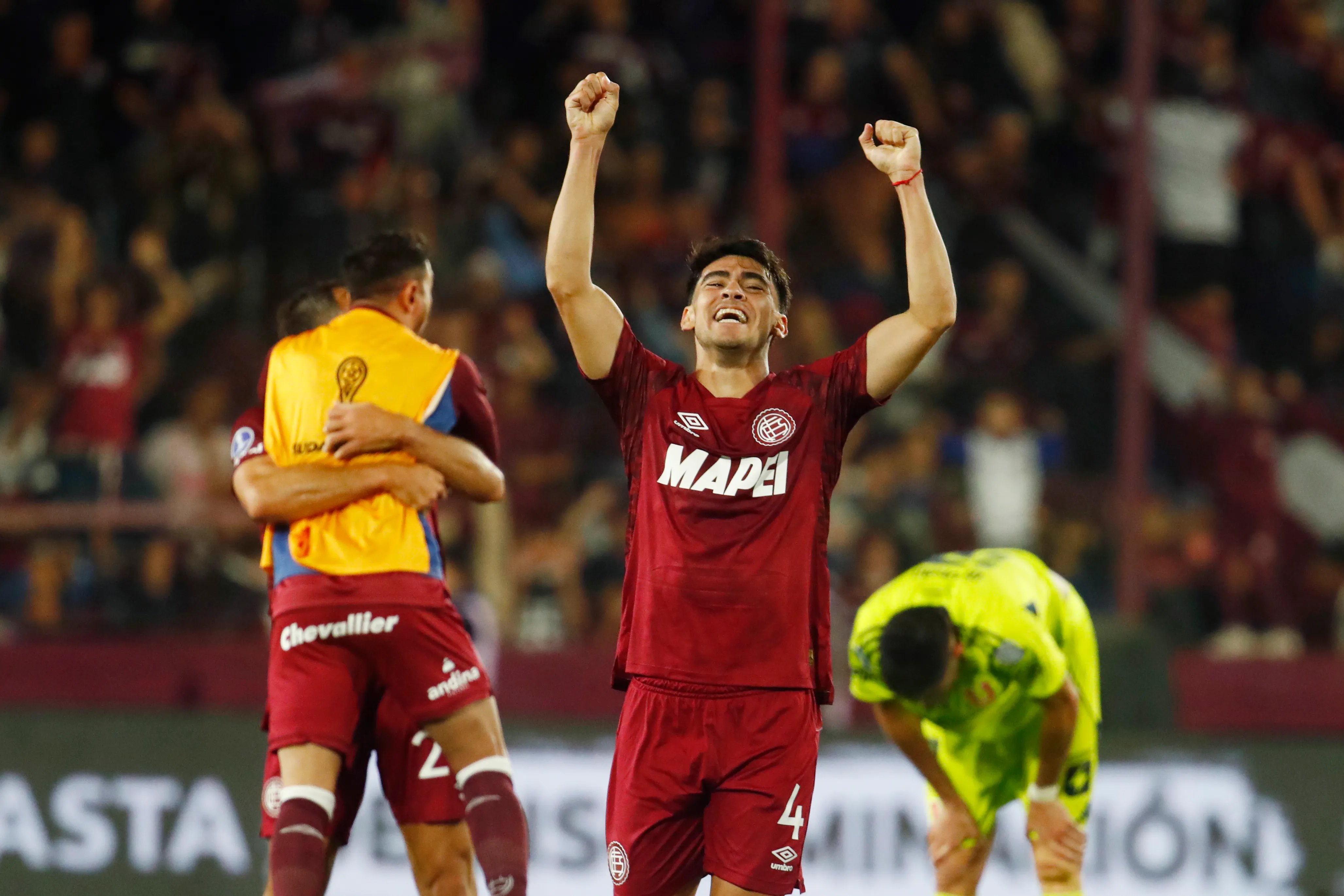 BUENOS AIRES, ARGENTINA – OCTOBER 30: Gonzalo Pérez of Lanus celebrates after winning and advancing to the final following the Copa CONMEBOL Sudamericana 2025 semi-final second leg match between Lanus and Universidad de Chile at Estadio Ciudad de Lanús Néstor Díaz Pérez on October 30, 2025 in Buenos Aires, Argentina. (Photo by Marcos Brindicci/Getty Images)