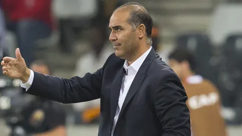 Técnico da Tunísia durante confronto contra Togo em 2013.