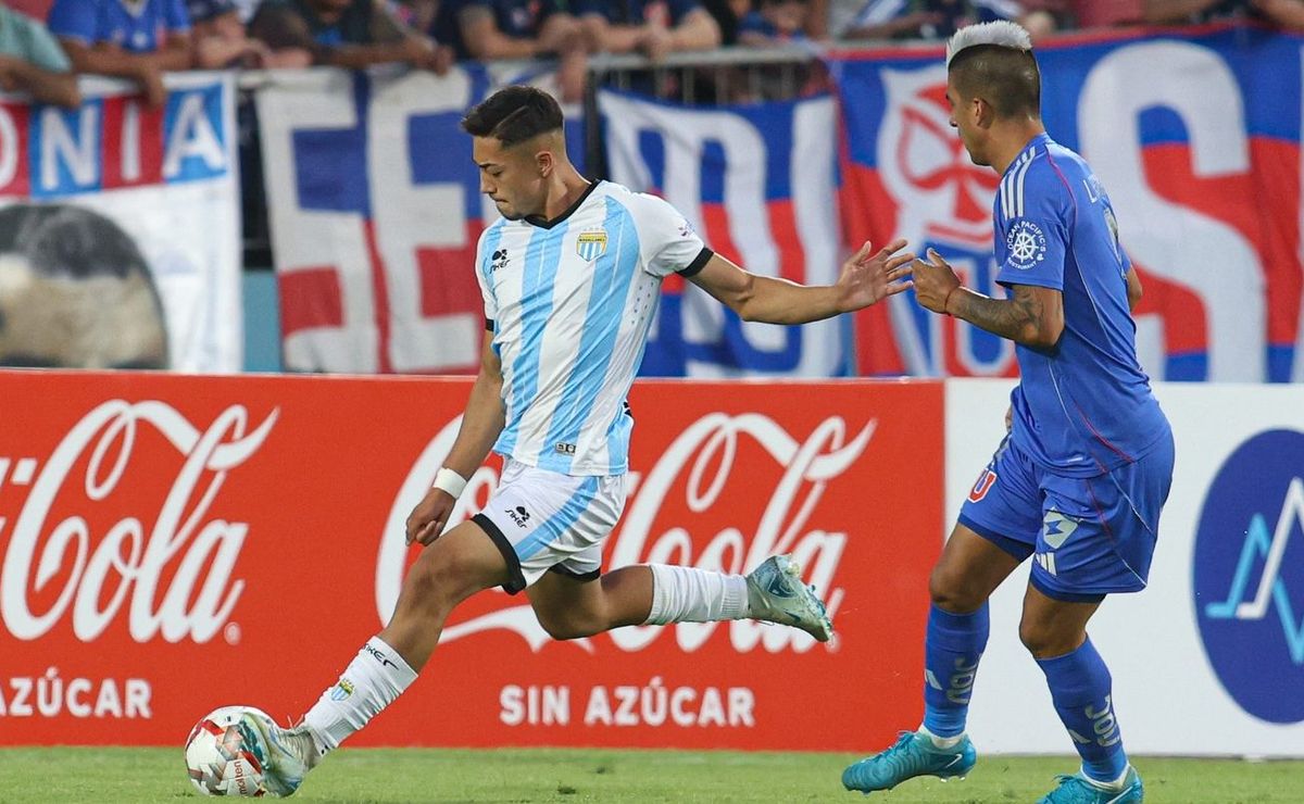 Lo echaron de Colo Colo por “chico” y hoy brilla en el “archirrival”: “No quería jugar más, el mundo se…”