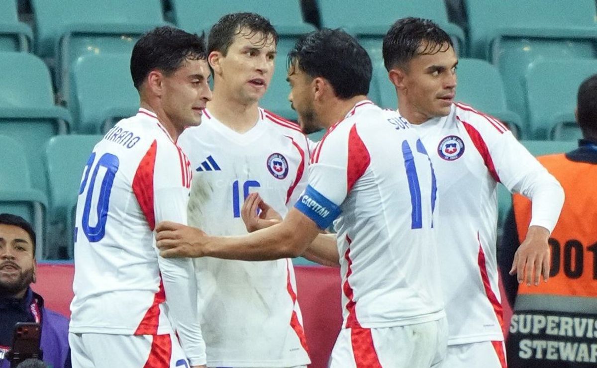 “Exacerba confianza”: Gonzalo Fouillioux enloquece con la mejor figura de Chile ante Rusia