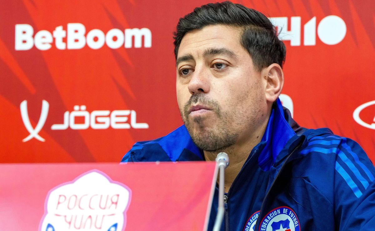 Fuerte crítica contra Nicolás Córdova por “ratonil” con la Roja: “¿La gente va a aguantar?”