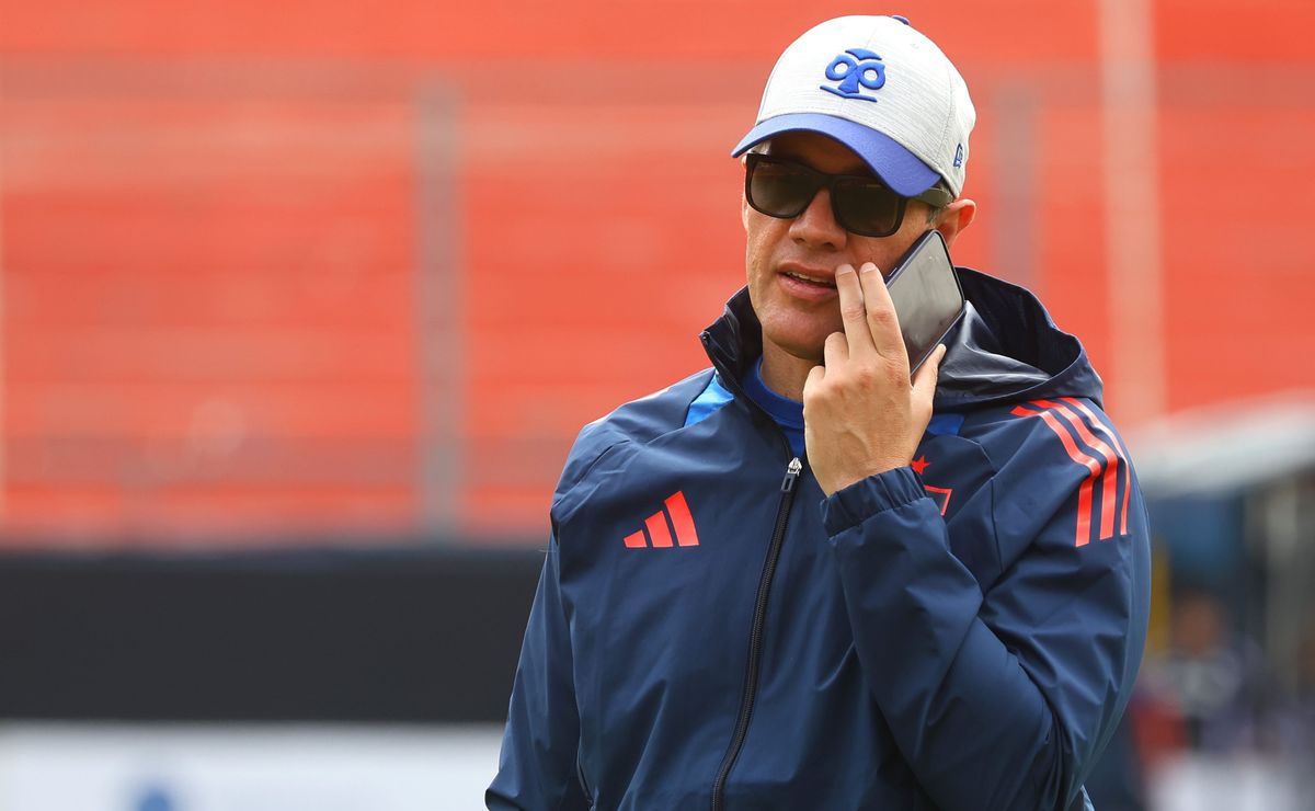 Michael Clark se niega a dejar la presidencia de U de Chile: estas son las razones